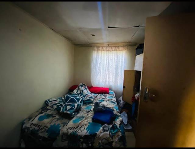 2 BEDROOM HOUSE FOR SALE IN KATLEHONG SOUTH